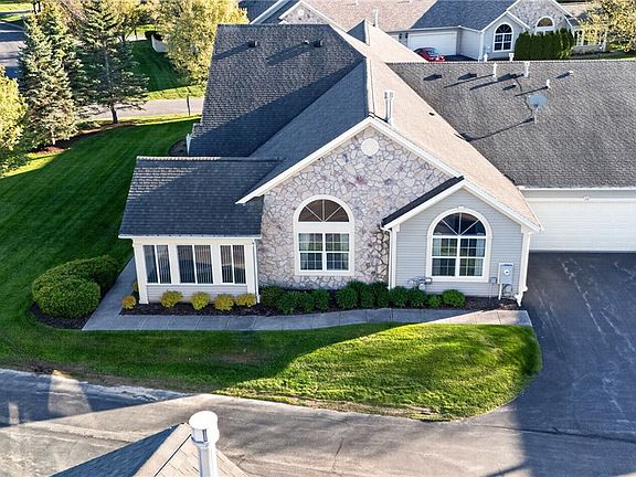 4th image of 113 Maple Center Rd