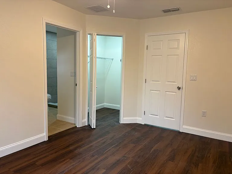 1702 W Granfield Ave — Photo 18