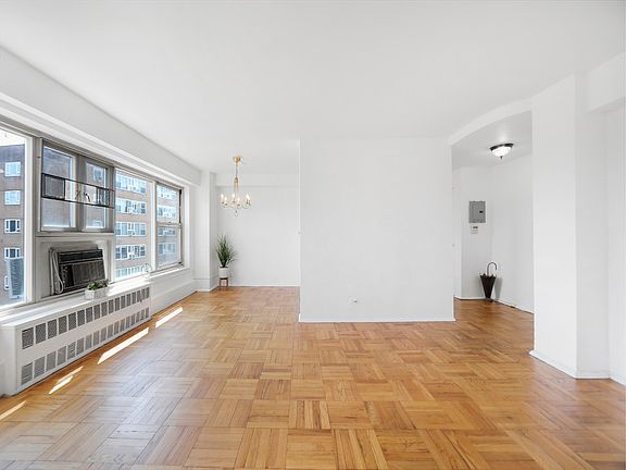 2nd image of 130 Saint Edwards St APT 14A