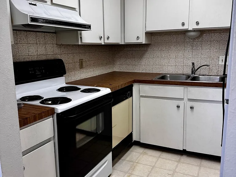 726 Delaware Ave #D — Photo 12