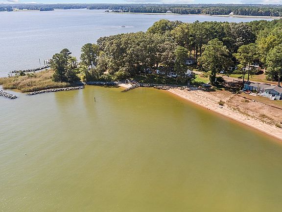 4th image of 604 Parker Dr