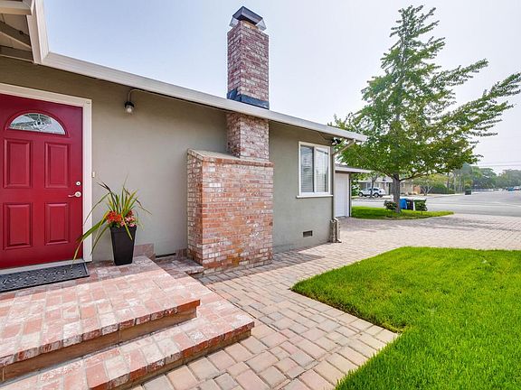 3rd image of 3105 Machado Ave