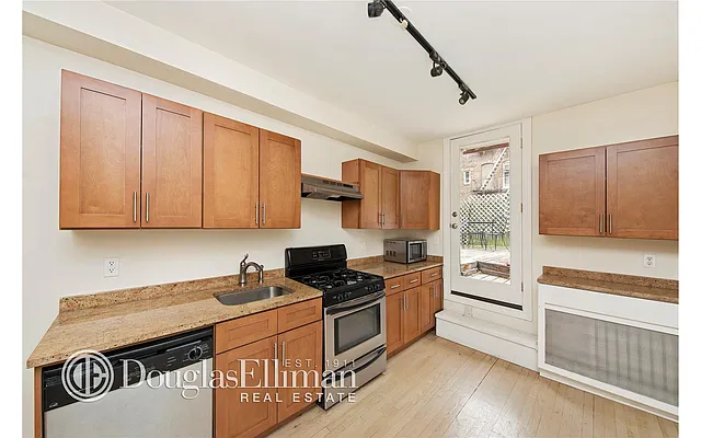 Rented by Douglas Elliman | media 32