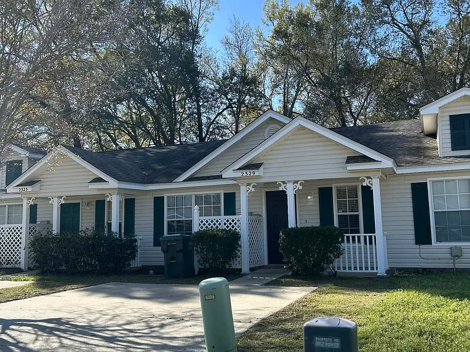 2329 Trailwood Dr