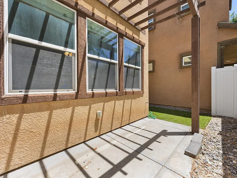 1922 Delacorte Dr #1922 — Photo 36