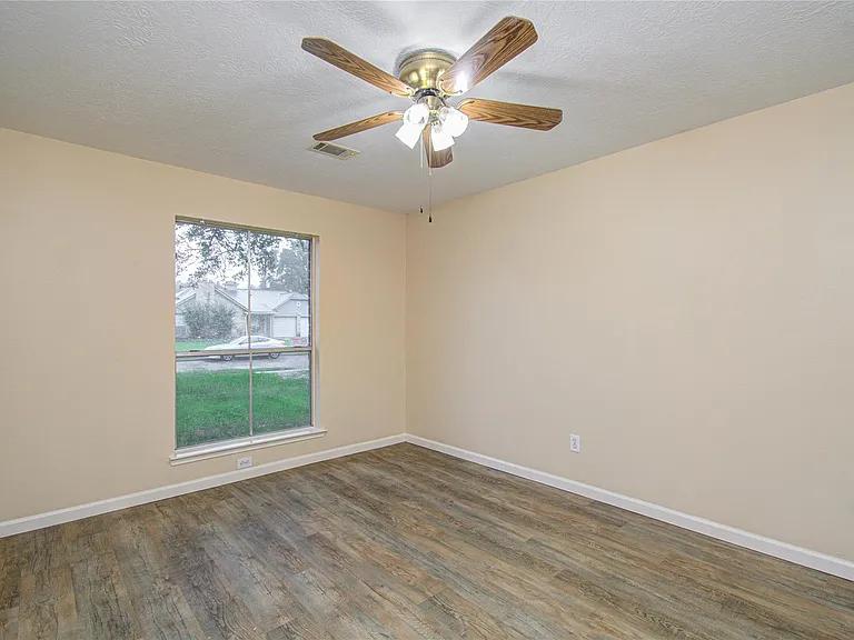 16835 Carbridge Dr — Photo 8