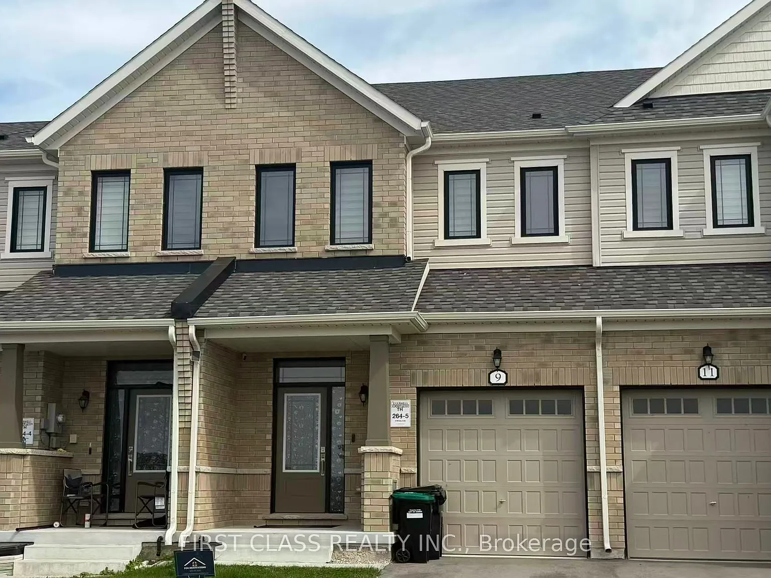 3 bed, $2,550 — Photo 2