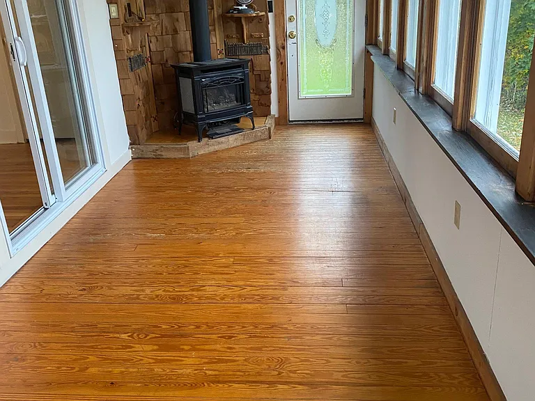 6279 Lamphear Rd — Photo 3