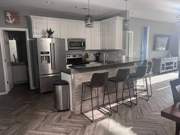 216 Lakeview Resort Blvd #1A, Sunrise Beach, MO 65079