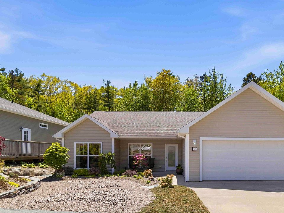 1st image of 32 Roundhouse Dr