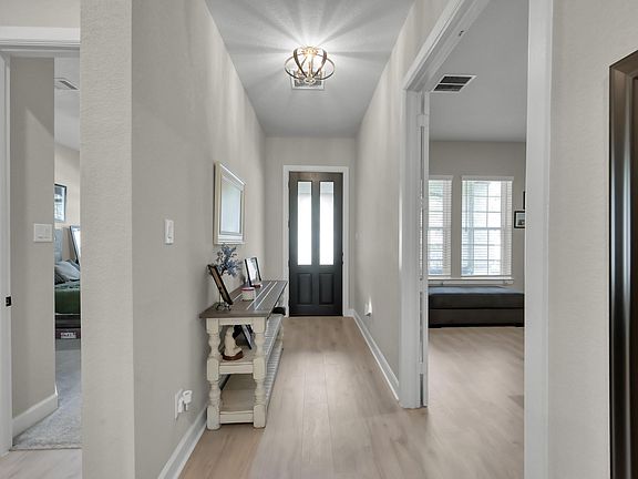 5th image of 231 Painters Ridge Ct