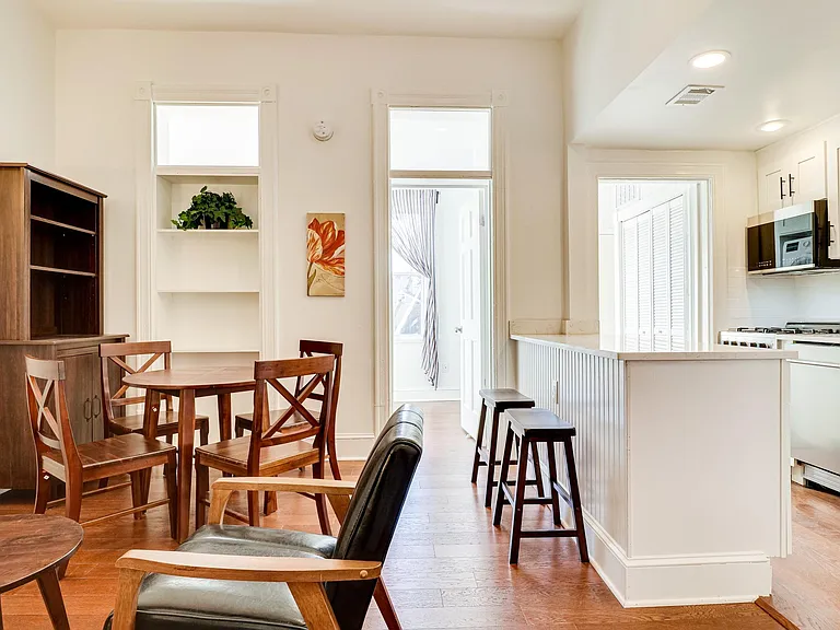 409 Constitution Ave NE #2 — Photo 12