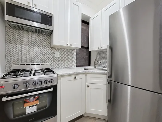 Rented by Compass | media 3