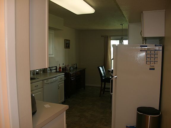 5th image of 2110 Croydon Ave APT 2