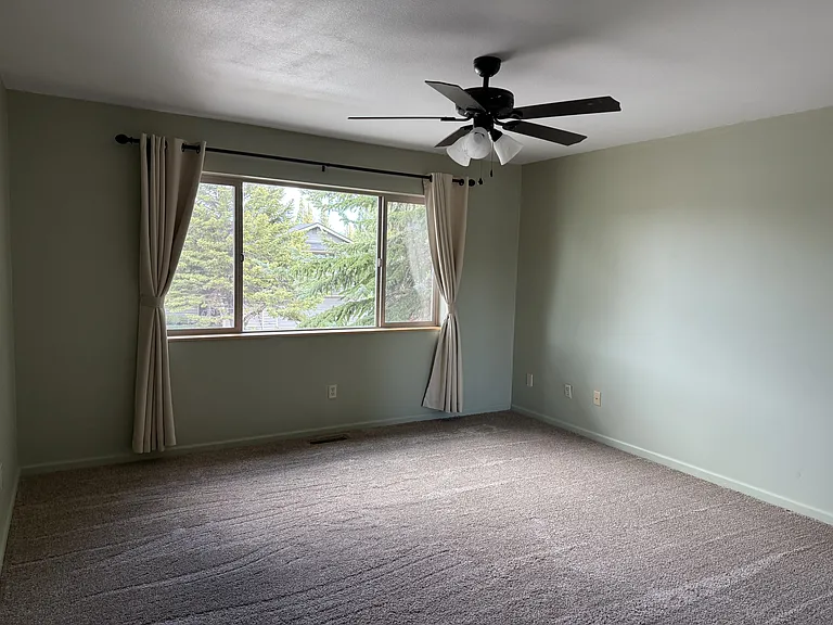 460 Lido Dr — Photo 15