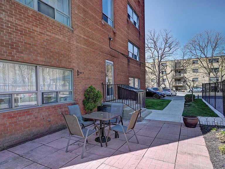 120 Grand Ave — Photo 20