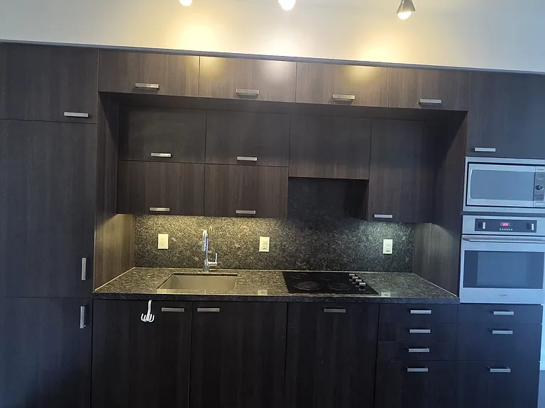 120 Harrison Garden Blvd #428 — Photo 13