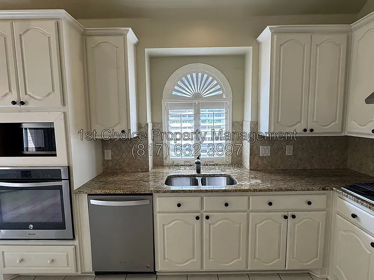 3006 Upland Dr — Photo 32