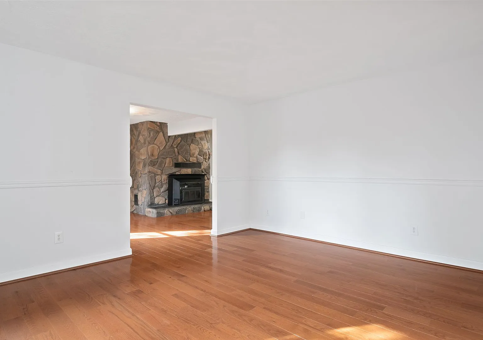 Spacious Four-Bedroom Home in Blacksburg — Photo 2