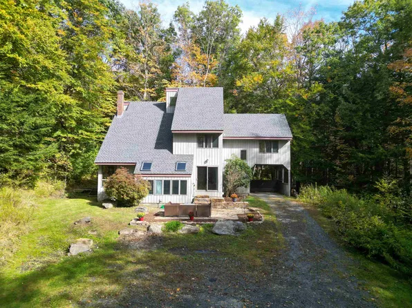 1224 Marsh Family Road, Hartford, VT 05059