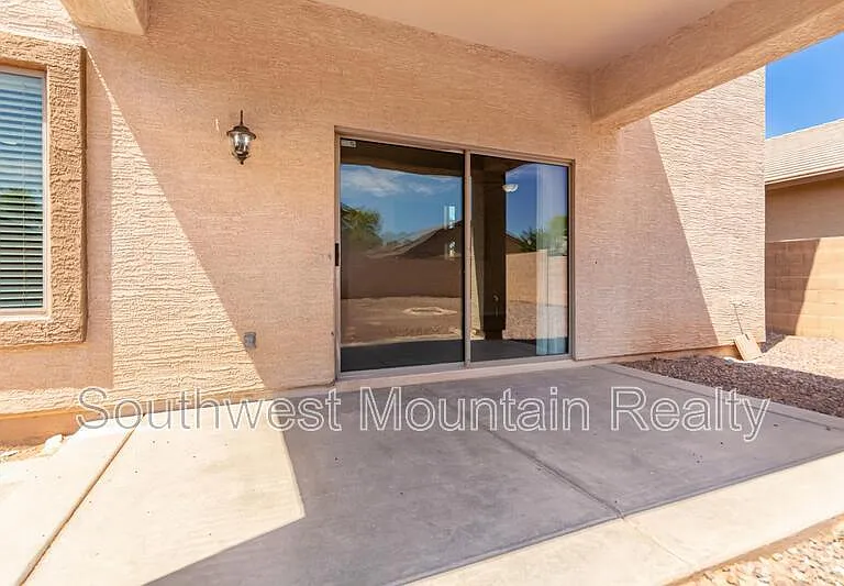 41261 W Laramie Rd — Photo 40