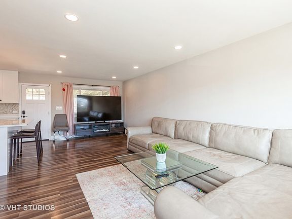 2nd image of 7410 Hawthorne Ave