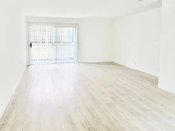 Classic and Modern 715 S Oxford Avenue Apartments!, 715 S Oxford Ave APT 108, Los Angeles, CA 90005