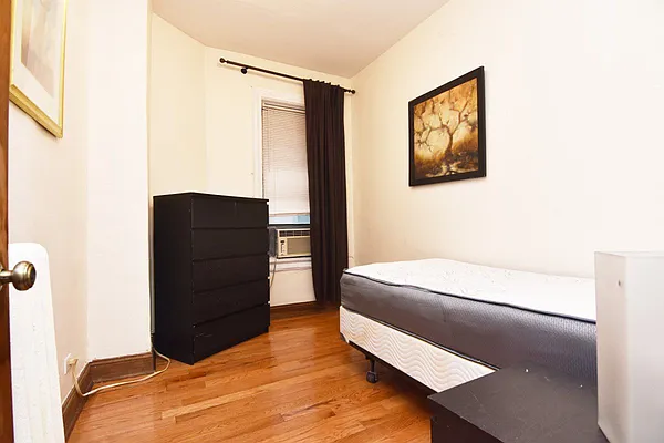 Rented by Bohemia Realty Group | media 13