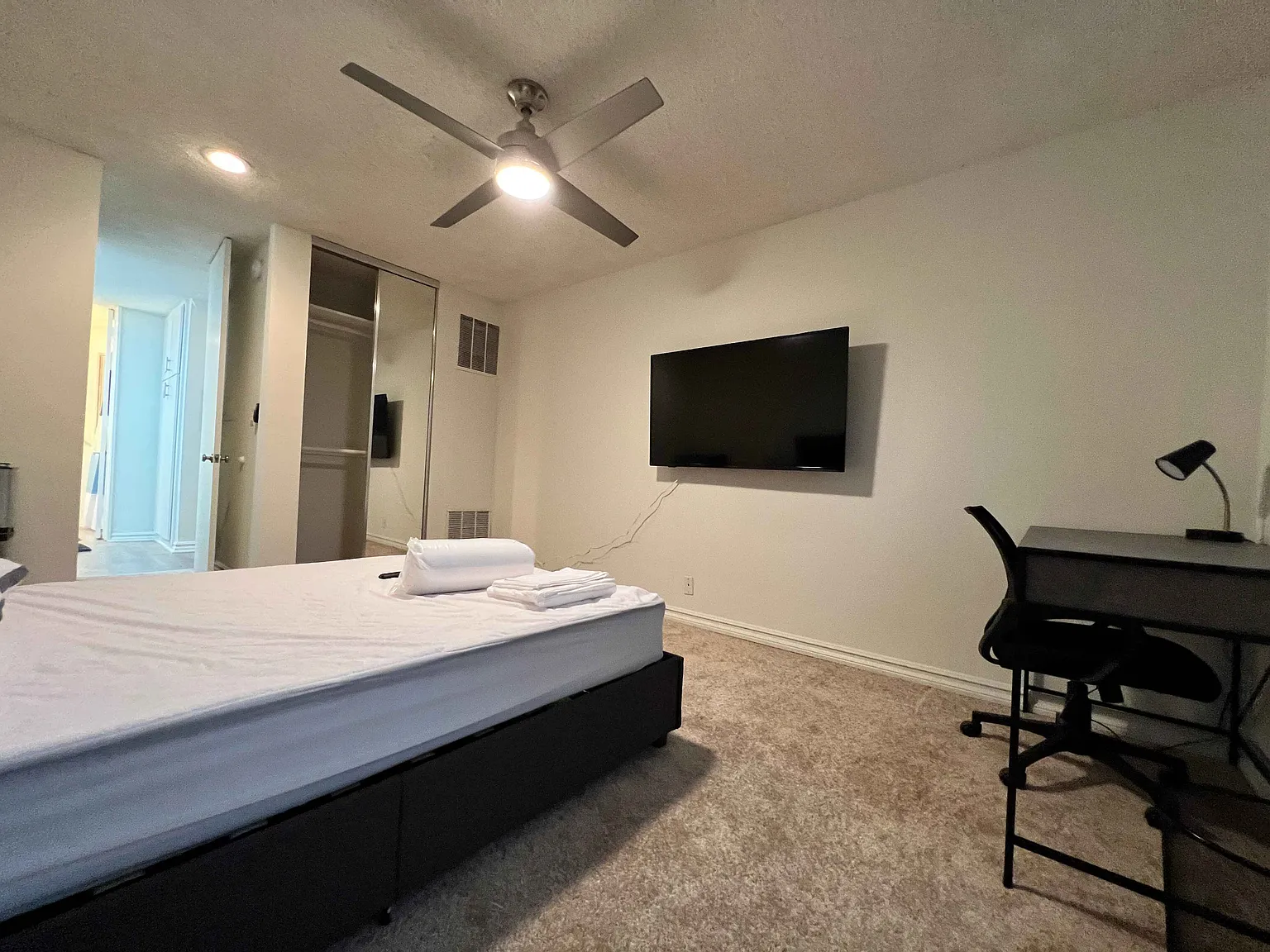 3 bed, 1300 sqft, $1,750 — Photo 3