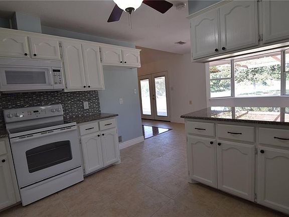 2nd image of 720 E Creek Dr