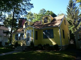 4 President Rd, West Roxbury, MA 02132
