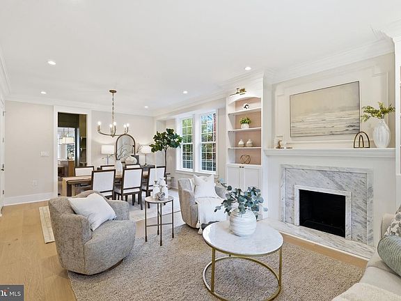5th image of 4528 49th St NW