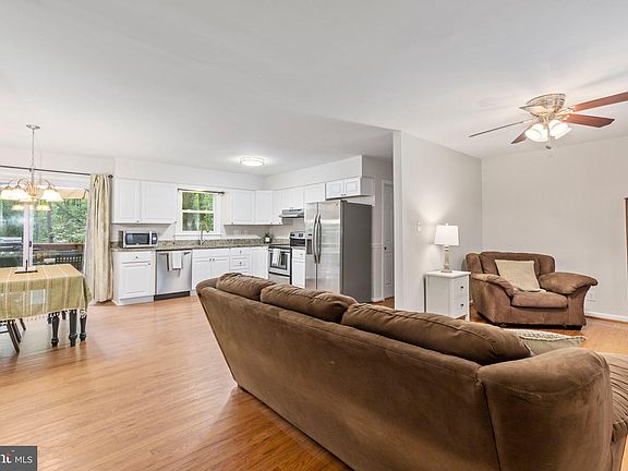 5th image of 12733 Hunters Grove Ct