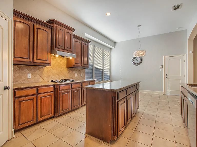 1838 Crowbridge Dr — Photo 14