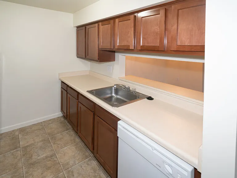 2875 Heritage Dr #2 — Photo 2