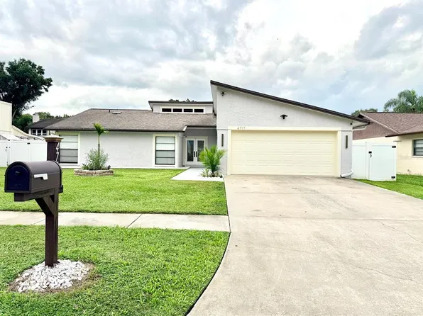 4717 DEERWALK AVENUE, TAMPA, FL 33624