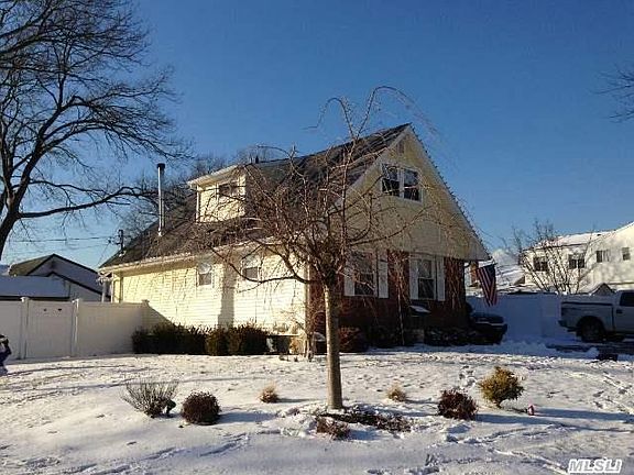 3rd image of 44 Miller Ave