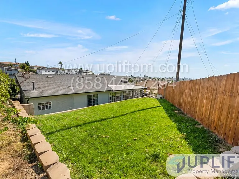 5520 Olvera Ave — Photo 21