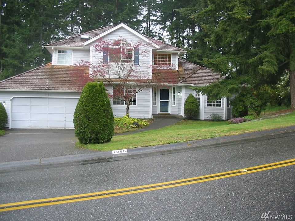 1st image of 1080 NW Thornwood Cir