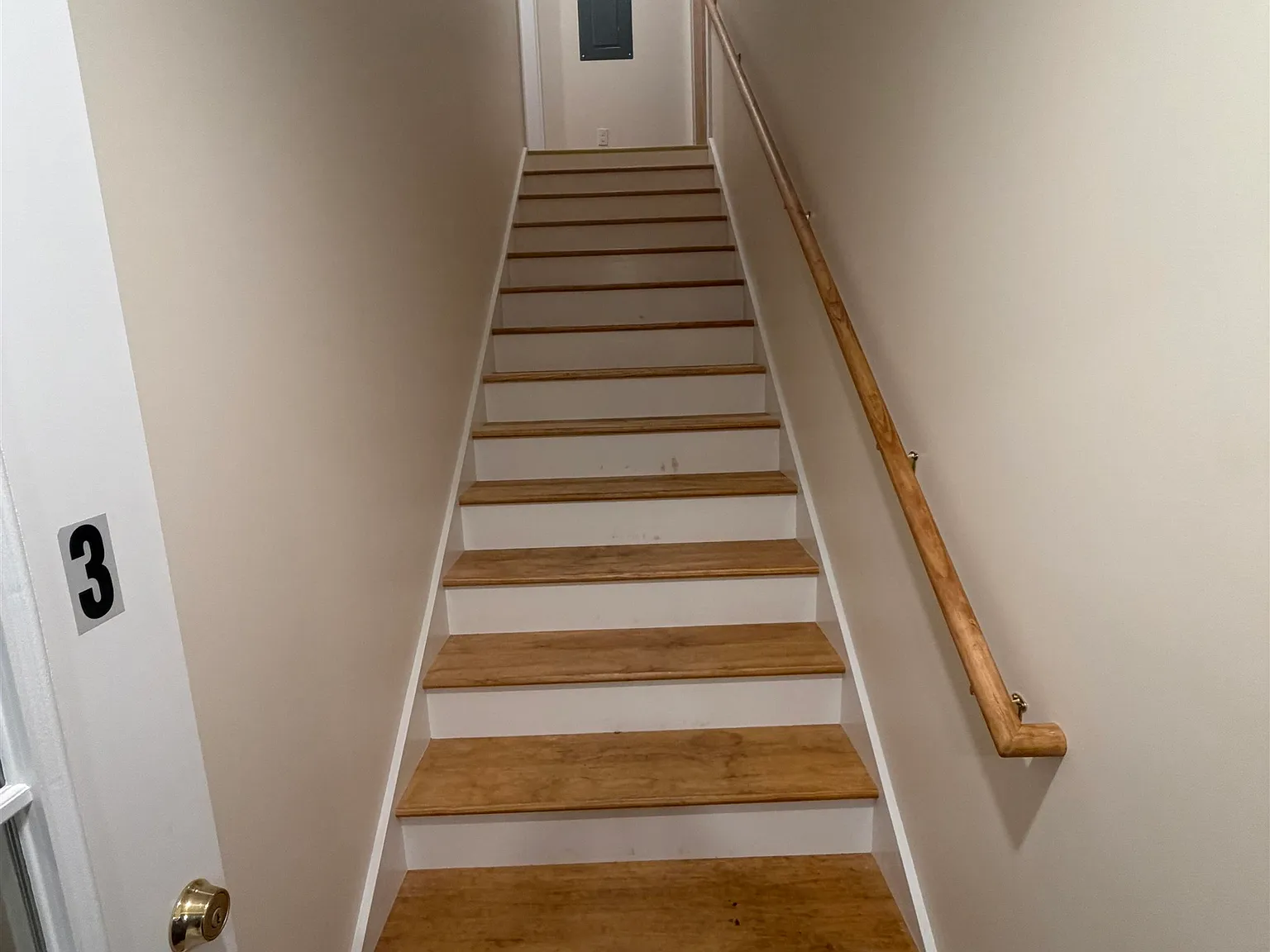 2 bed, 2.0 bath, 1300 sqft, $2,750 — Photo 2