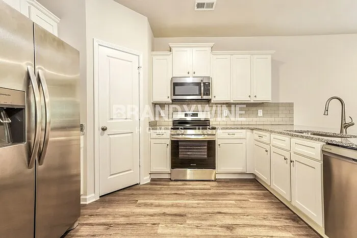 925 Hayston Way — Photo 10