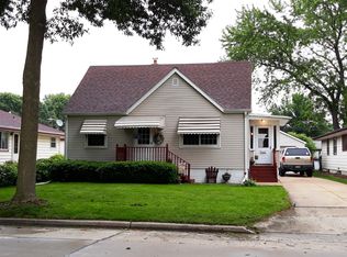 1130 S 119th St, West Allis, WI 53214