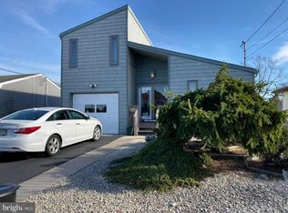 614 Winthrop Dr, Forked River, NJ 08731
