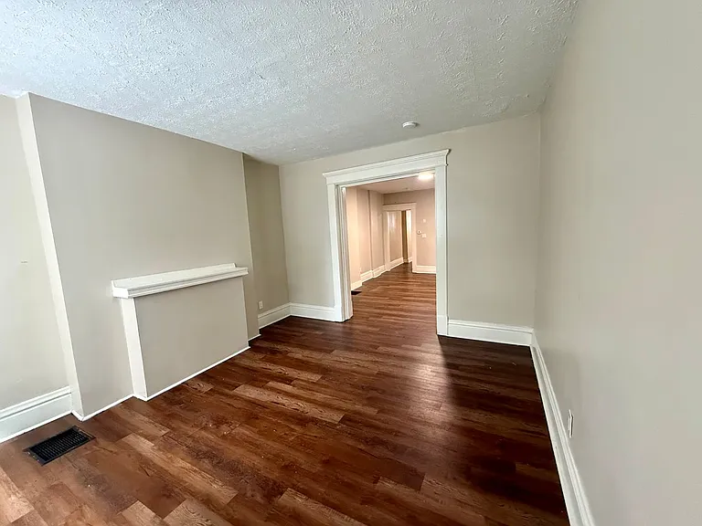 60 W Park Ave — Photo 3