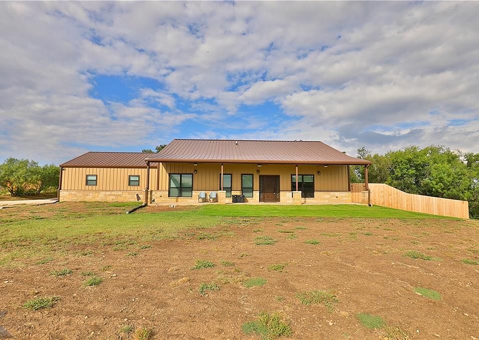 1st image of 108 Pecan Retreat Dr