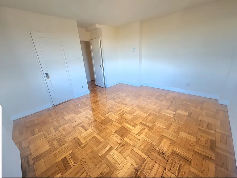 192-45 71st Cres #3A — Photo 18