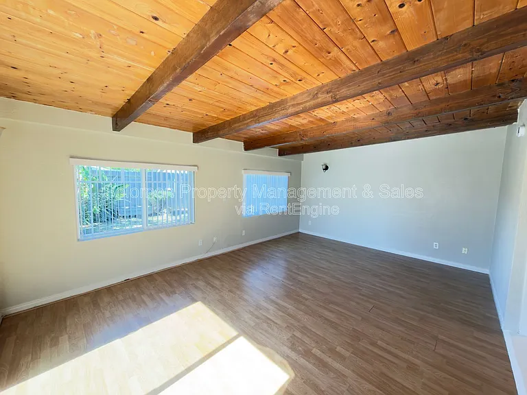 4078 Marvin St — Photo 8