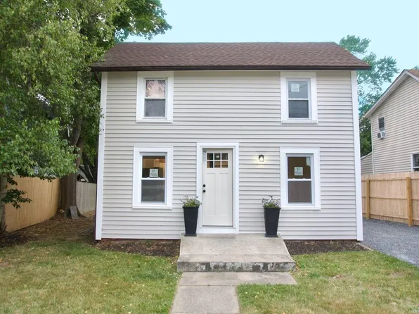 130 N Clinton Avenue, Bay Shore, NY 11706