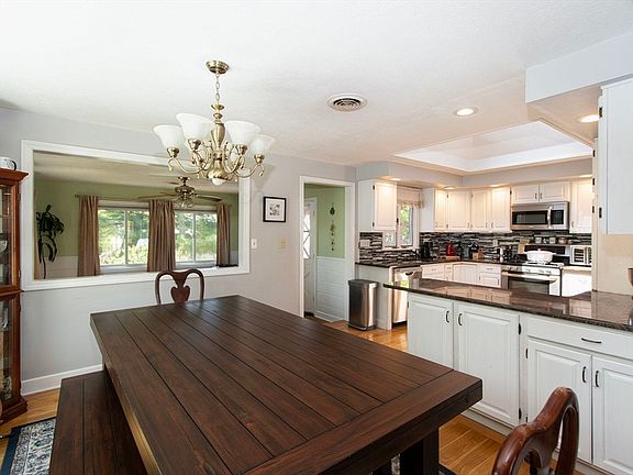 5th image of 49 Woodman Cir