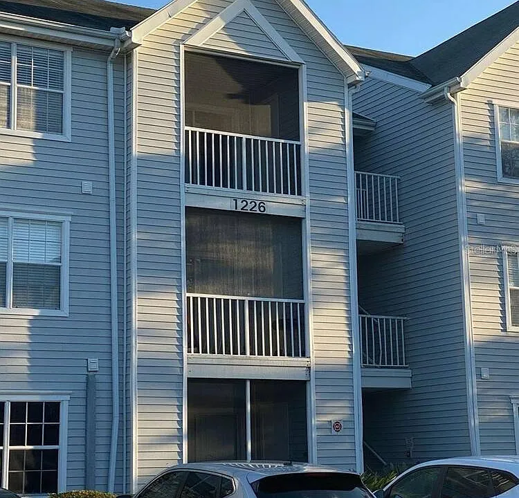 1226 Bermuda Lakes Ln #303